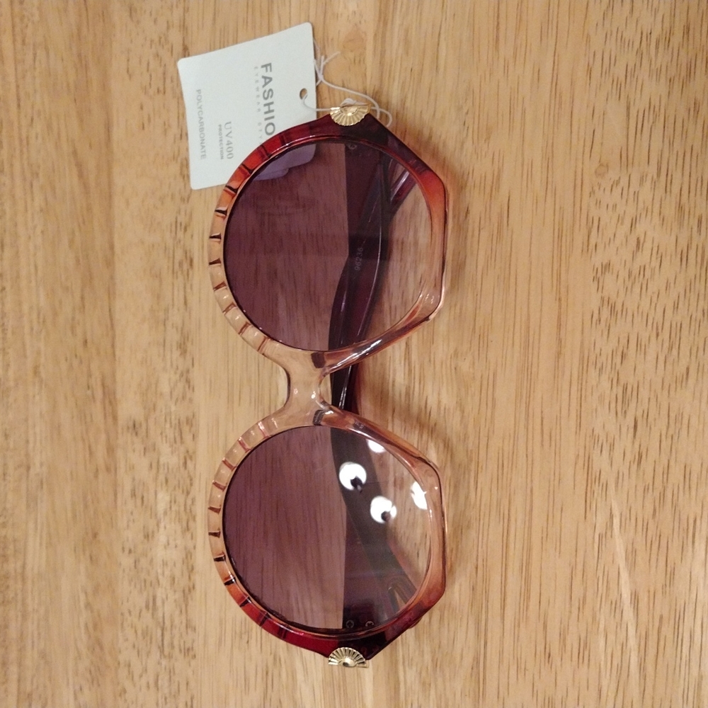 Fashion Eyewear Style | Red and Light Pink Fashion Sunglasses